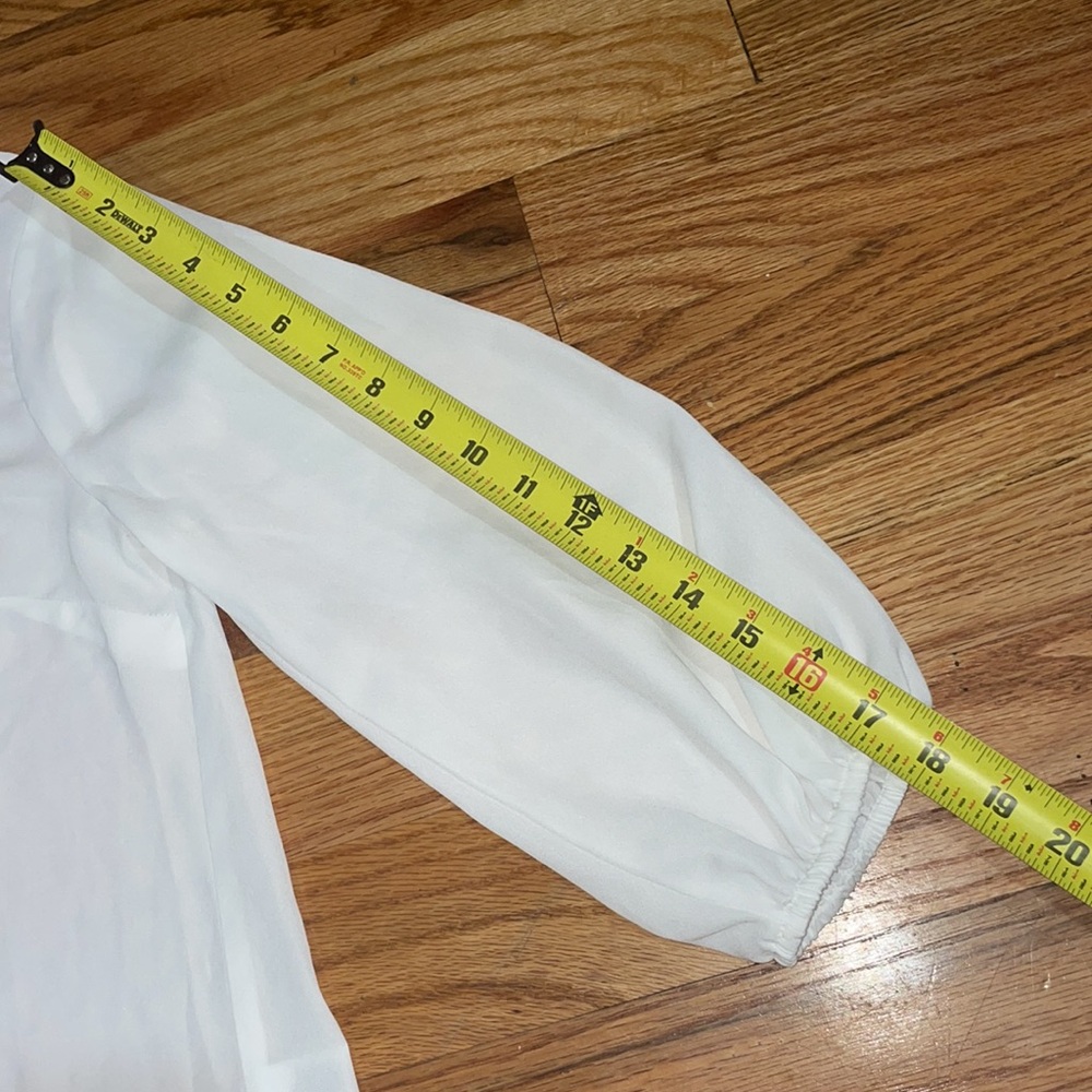 NEW New York & Company White 3/4 sleeve Asymmetric Blouse button detail M medium - Picture 9 of 15